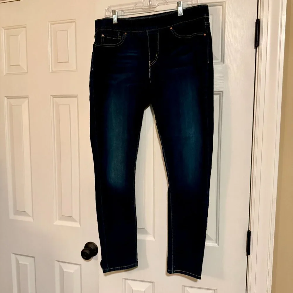 Levi Strauss Signature Gold Totally Shaping Pull On Skinny Jeans Dark Wash 14 - Picture 3 of 8